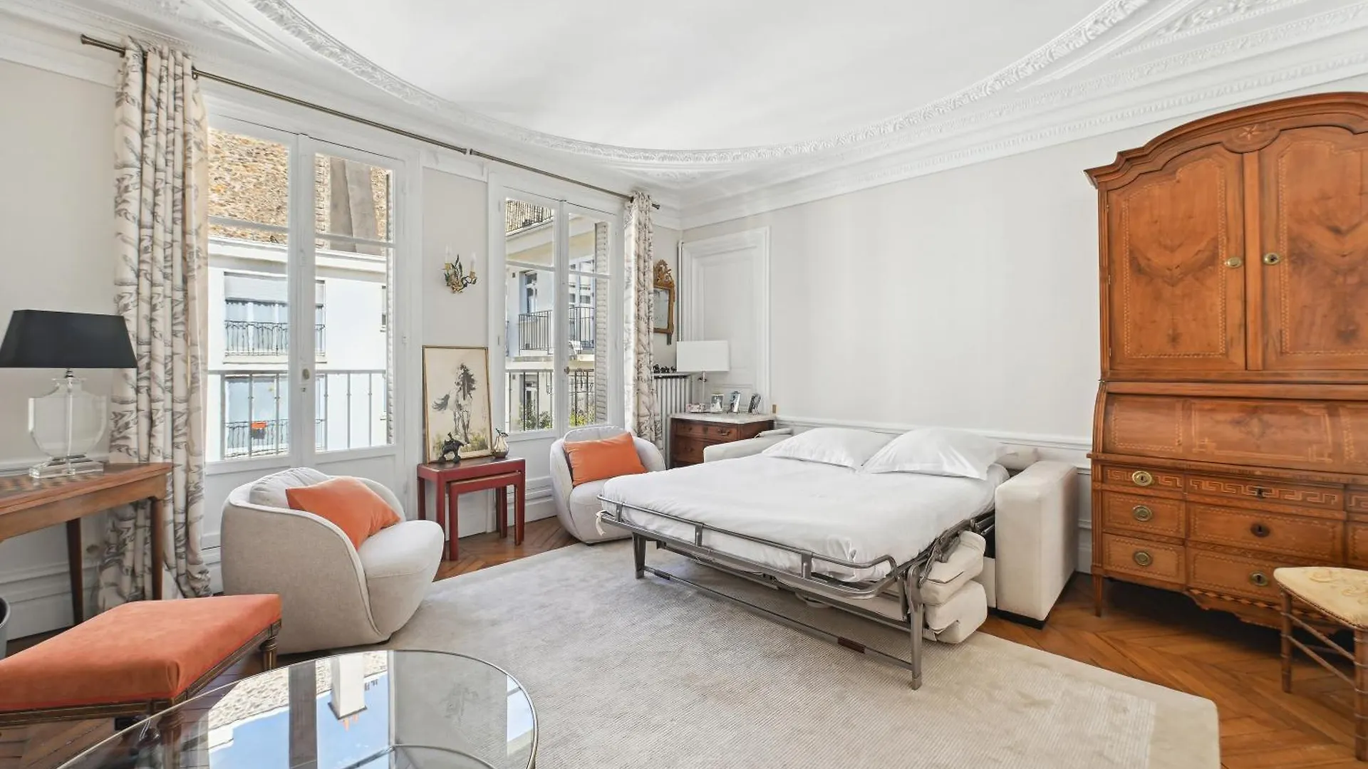 Veeve - Palatial By The Park Apartment Paris